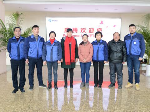 �������� �����Ҹ�����������ʱ��������Ա�����ͻ� 