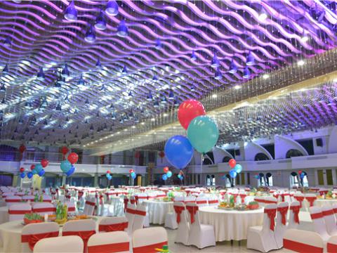 ʥ������ʣ�������������졪��������ʱ������ίƽ��ҹ����ʥ���񻶻